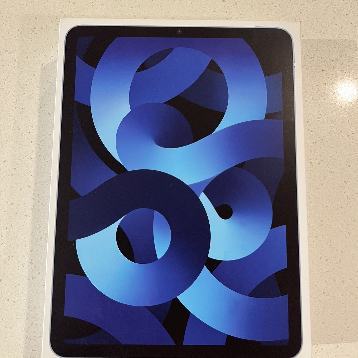 iPad Air 5th Gen - 64GB - Wi-Fi - 10.9in - Blue