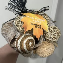 White Pumpkin Vanilla Fragrance Botanicals