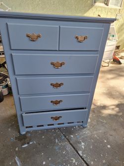 Drsser grey