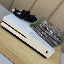 Xbox One S Console Bundle with 4 Games and Cable Model 1681 White No Controls 