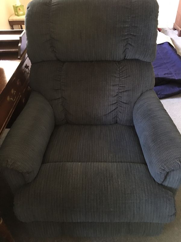 Like new, lazy boy relax/recline all the way back! for Sale in