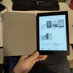 Kobo Aura One Eink ereader reading books tablet