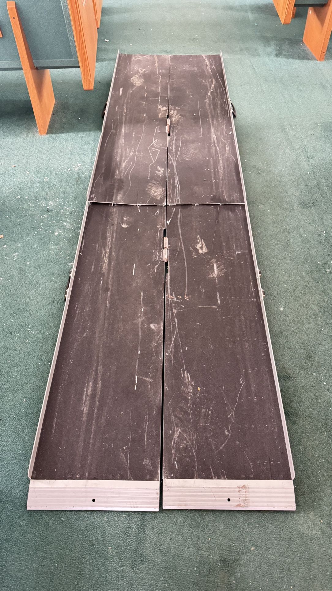 Portable Wheelchair Ramp—trifold suitcase ramp