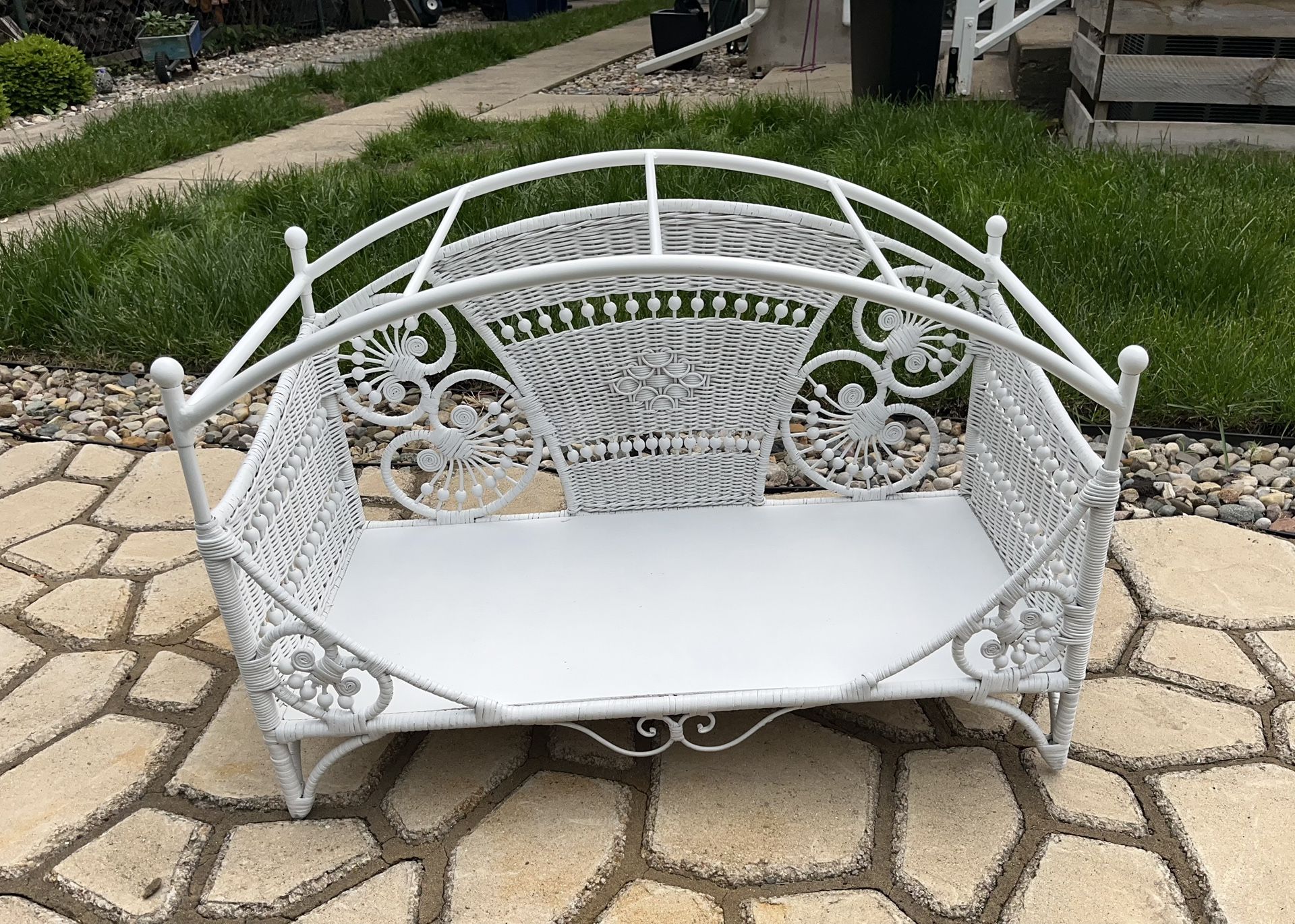 Wicker by design Doggie Canopy Bed