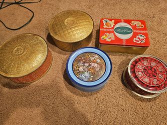 Vintage tin cookie cake containers