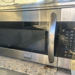 Frigidaire  Microwave 