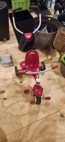 Radio Flyer 4-in-1 Stroll 'N Trike - Toddler Tricycle with Parent Push Handle