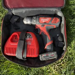 Milwaukee 3/8 Drill Driver 