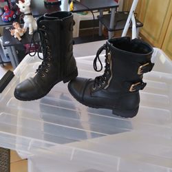 Nice Pair Of Boots New Size7 For 20.00