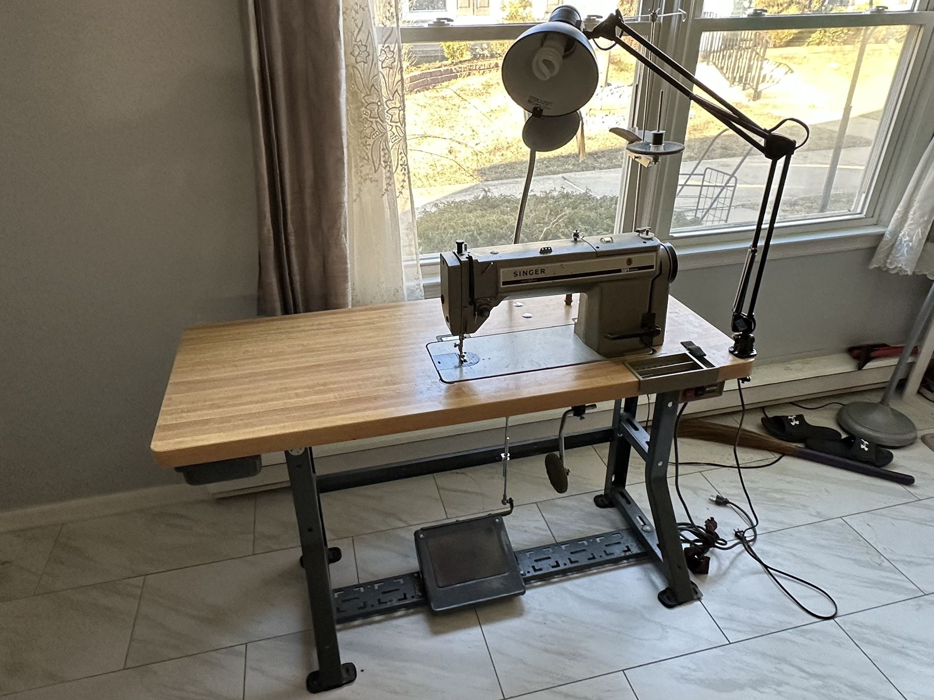 Commercial Sewing Machine