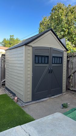 Rubbermaid 7x7 outdoor storage