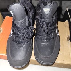 Boy 3.5 Nike