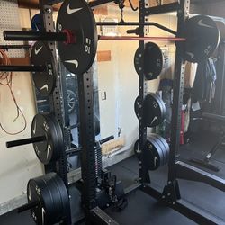 Body Solid SPR500 Squat Rack With Lat /pulley System And Plate Storage.  *Bumper Plates And Barbell Note For Sale 