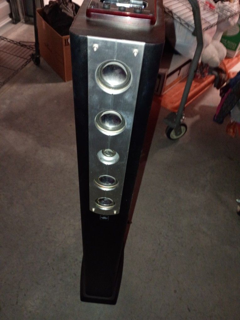 iPod Speaker Stand