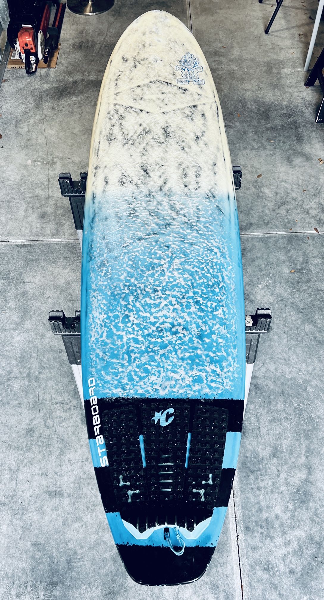 7’2” Starboard Mini Mal Active Carbon Mid Length