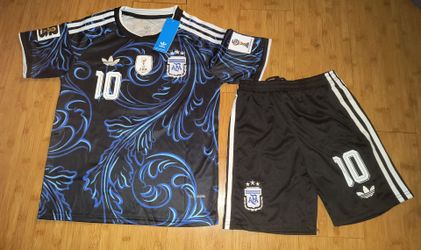2026 Argentina away soccer jersey world cup kids size Messi 

MESSI #10

GREAT QUALITY 

BRAND NEW WITH TAGS

LIMITED QUANTITY 

KIDS SIZE
#22 5/6 YEA