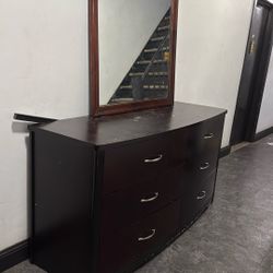 Dresser For Sale 