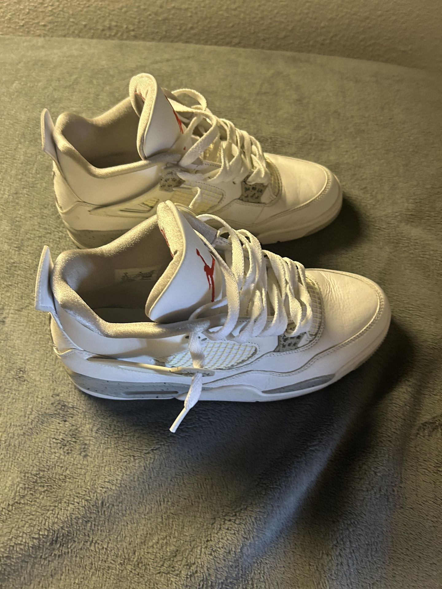 Jordan 4s