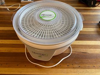 Dehydrator