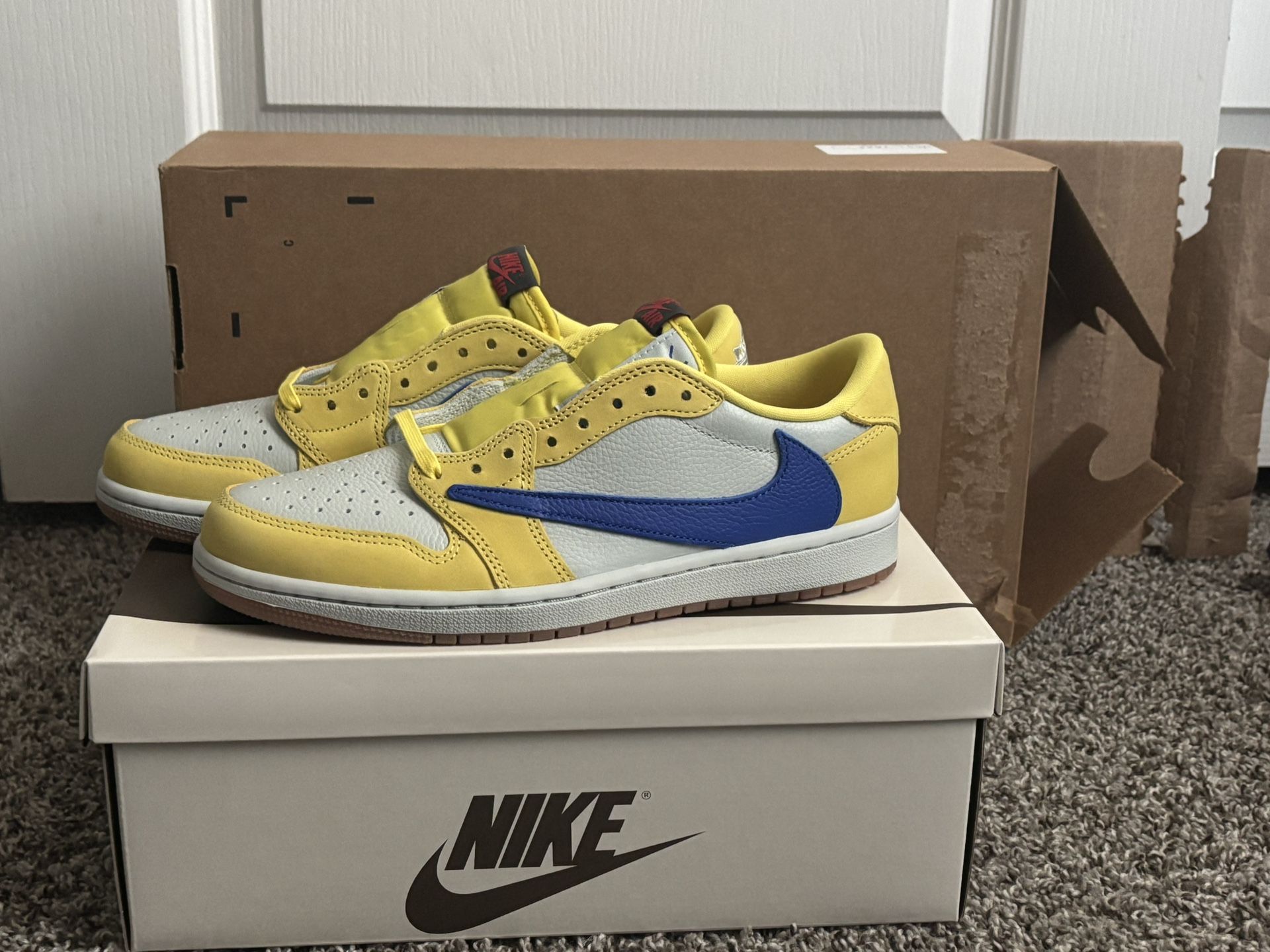Jordan 1 low Travis Scott Canary