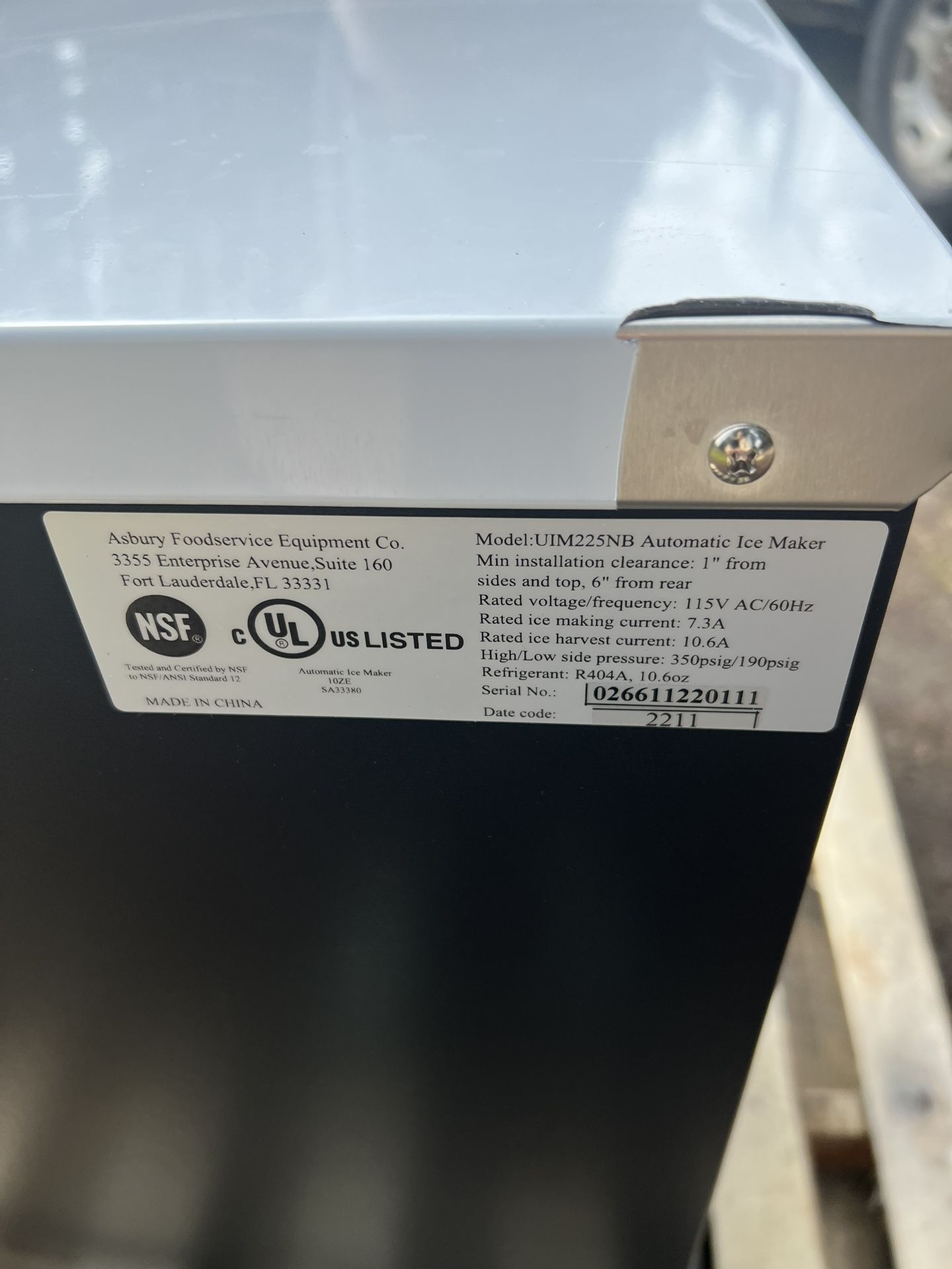 Uniflow UIM225NB Intelligent Series SelfContained Commercial Ice
