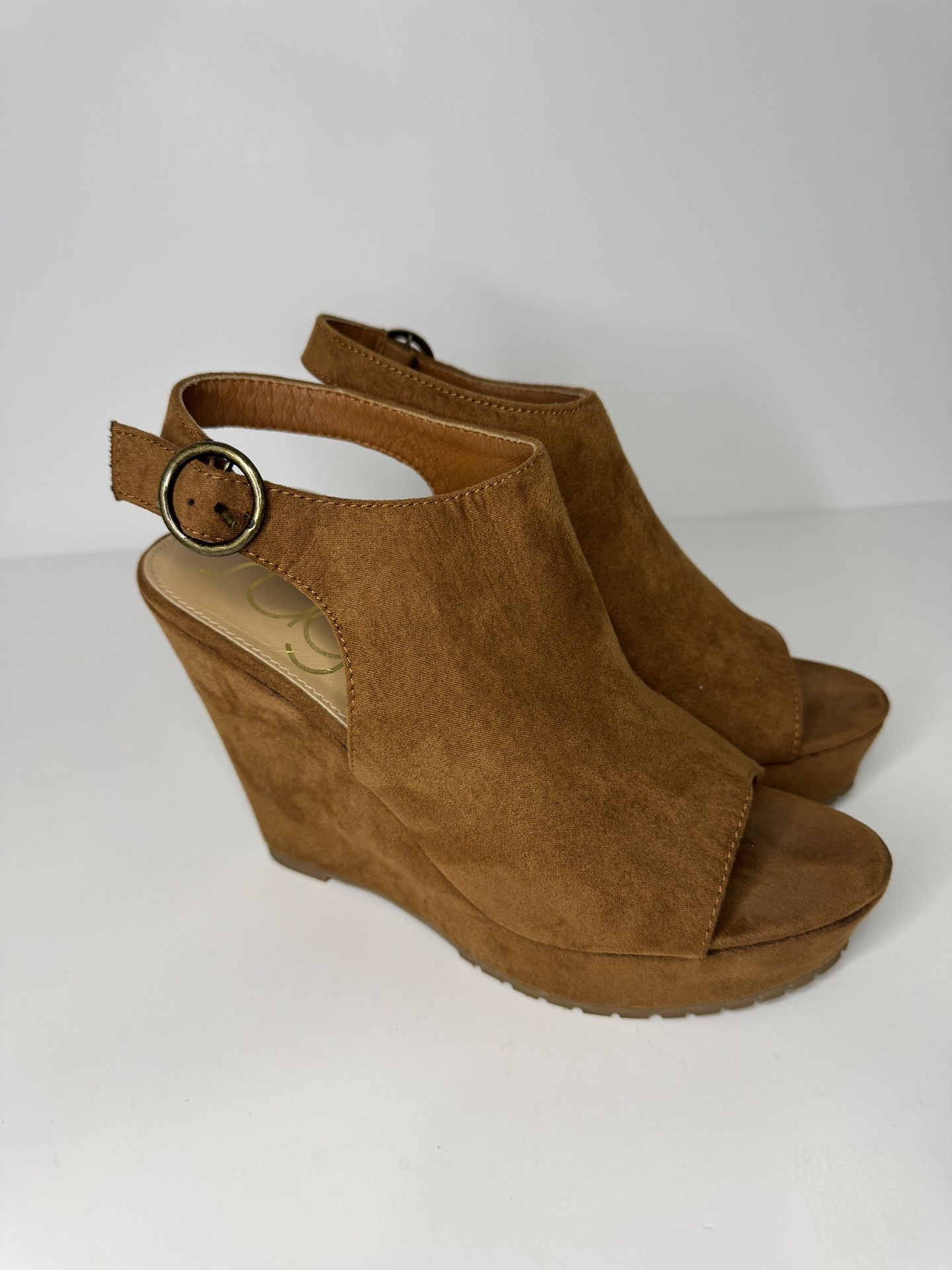 Brown Faux Leather Peep Toe Wedge Hill Sandals Size 8