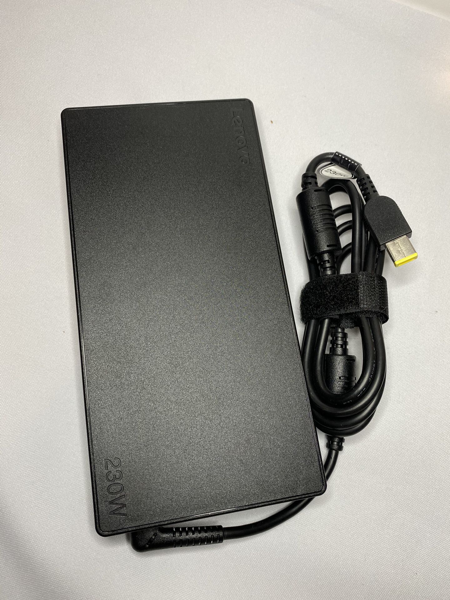 Lenovo ThinkPad 230 W AC Adapter (Slim Tip) For P50 & P70 Model
