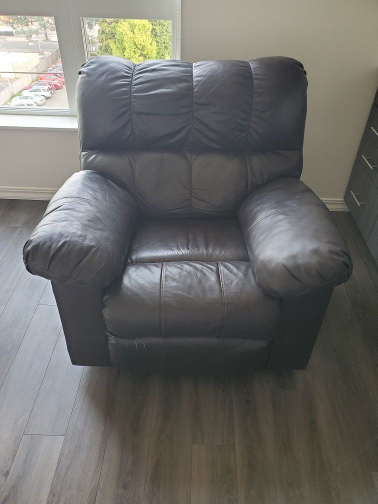 Real Leather Lazy Boy Recliner For Sale In Portland Or Offerup 4920