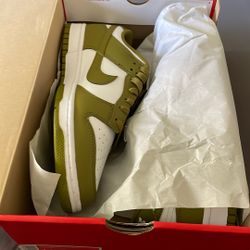 Nike Dunks 