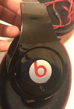 Beats Headphones w/ Noise cancellation