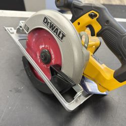 DeWalt #DCS393- 6 1/2” 20V Max Circular Saw *Tool Only* 