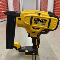 DEWALT 20V MAX XR Lithium-Ion Cordless 18-Gauge Narrow Crown Stapler (Tool Only)