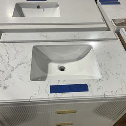 36” Bathroom Vanity in white , single sink soft close solid wood with vanity top in white  $599  Luke’s liquidations warehouse Address:  2434 N Forsyt