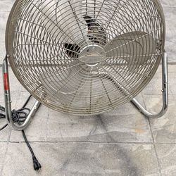Lakewood 20” high velocity floor fan