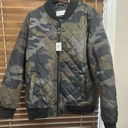 Calvin Klein Men’s Quilted Bomber Jacket