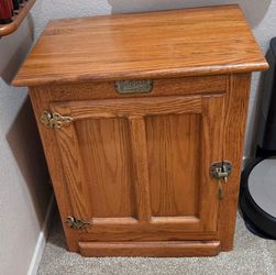 OAK WHITE CLAD CABINET(s)