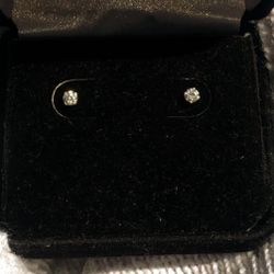 3mm Diamond earrings 