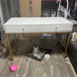 Free Desk