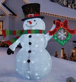Twinkling Snowman