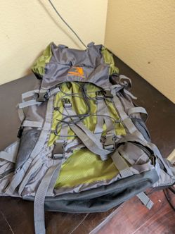 FREEKNIGHT Hiking Backpack 40L-50L Lightweight Camping/Trekking Pack