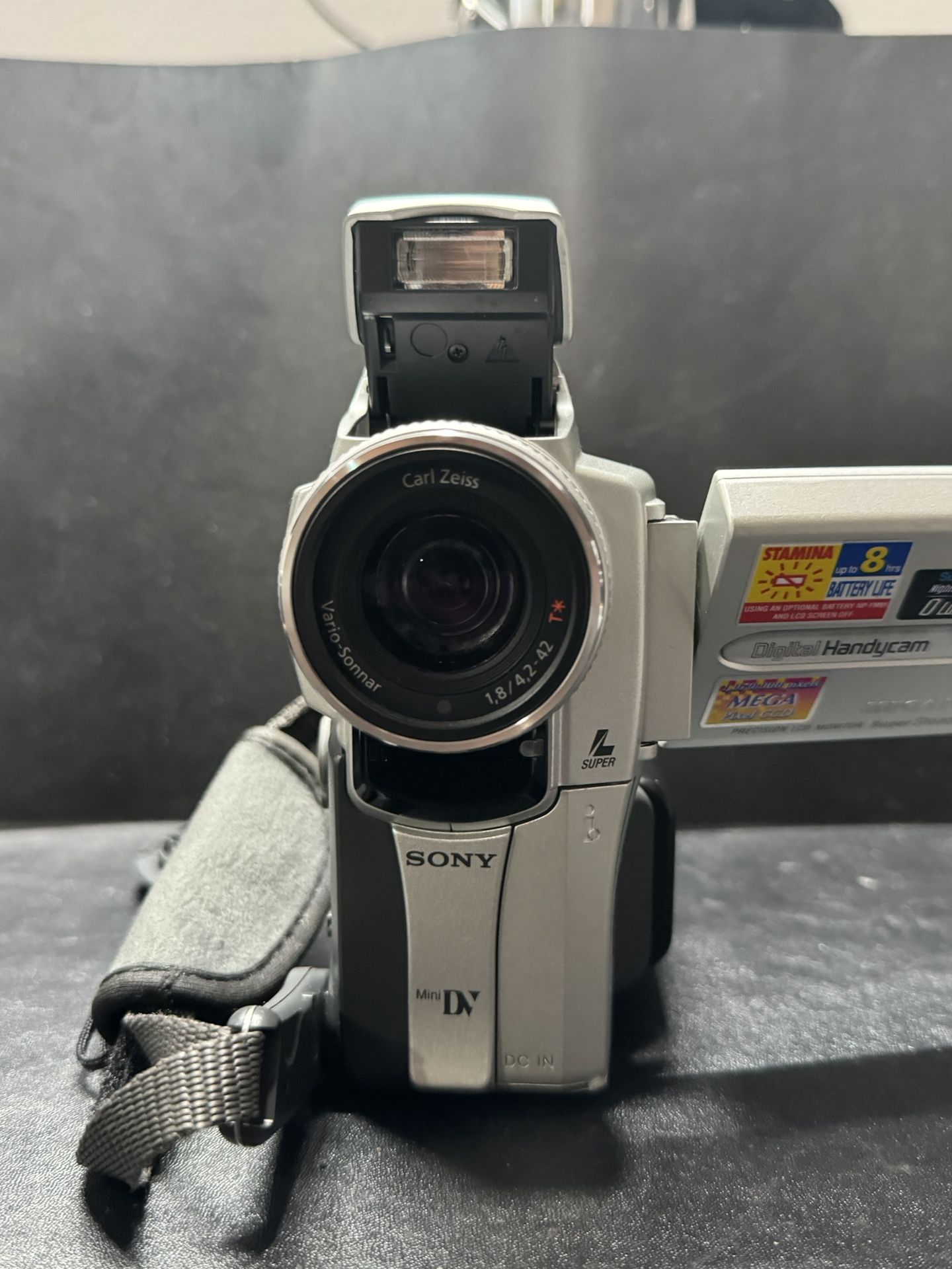 Sony Handycam DCR-PC110 Digital Video Camera Recorder Handheld