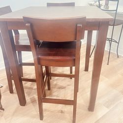 Dining Room Pub Table With 3 Table Top Chairs 