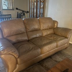 Sofa & Accent Chair W/ Ottoman 