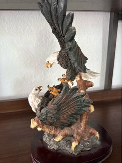 Eagle Statue for Home Decor - Animal Figurine Sculpture Ornament