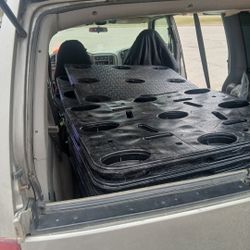 Plastic  Pallets 11 Available  10 Dollers Per