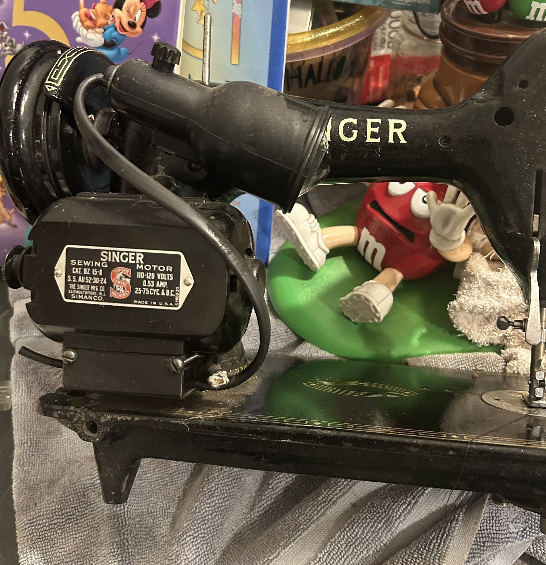 1950’s Singer Sewing Machine