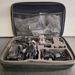 GOPRO HERO 4 CAM & ACCESSORIES 