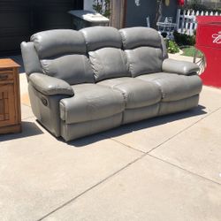 Recliner Set