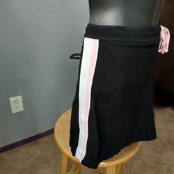 Cascade sport athletic black shorts with pink and white stripes size l
