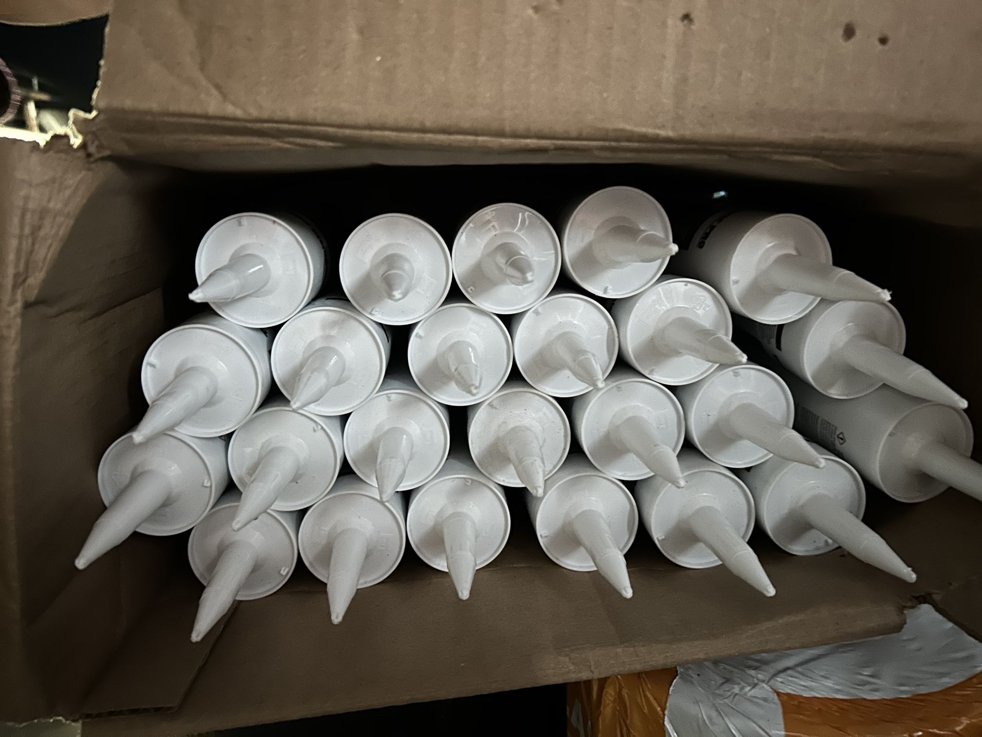 Caulking ( Medium Bronze